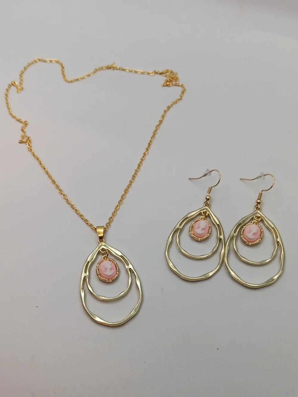 Gold-Tone Pink Cameo Teardrop Necklace & Earrings Set
